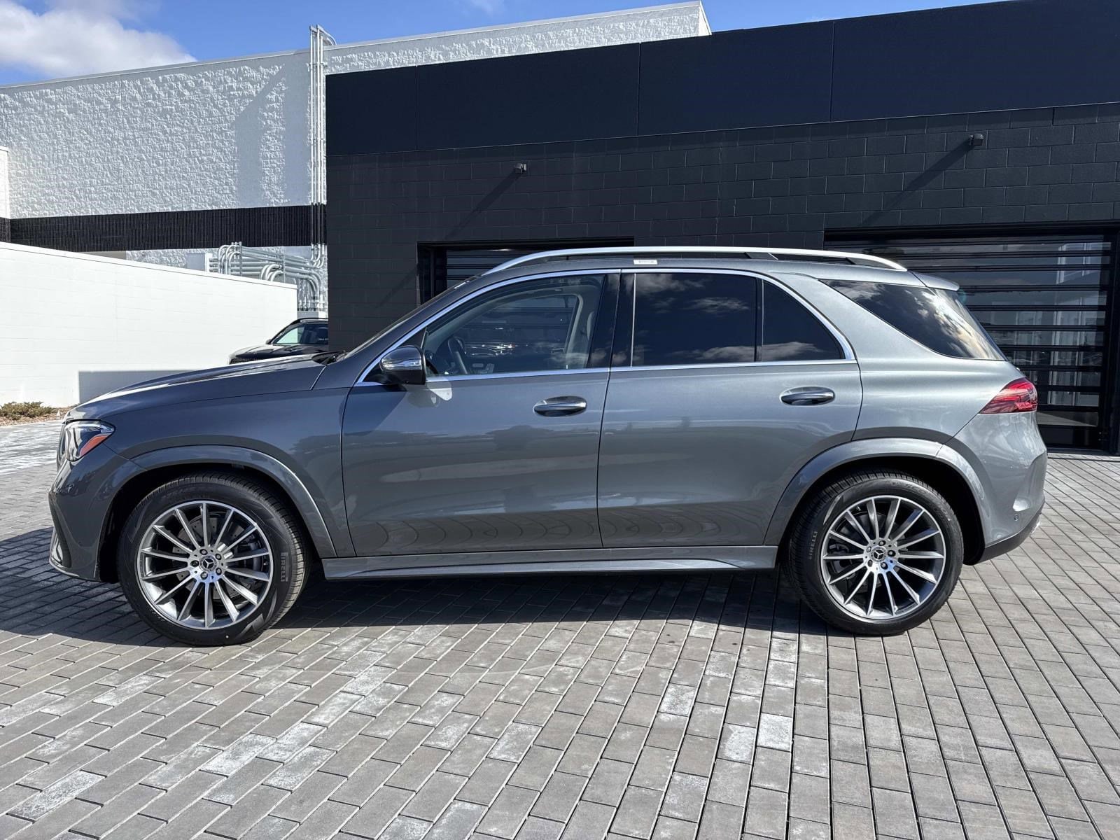 2026 MERCEDES-BENZ GLE-CLASS - Image 2