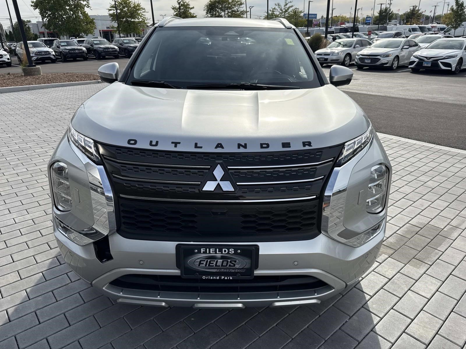 2024 Mitsubishi Outlander PHEV SEL photo 2