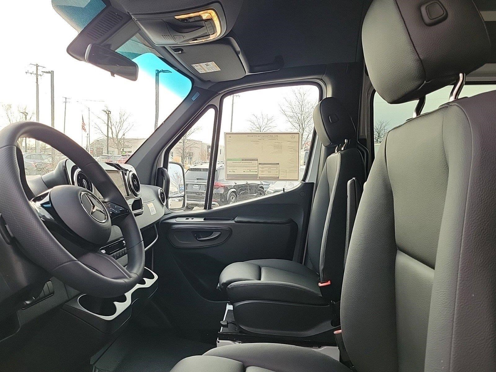 2025 MERCEDES-BENZ SPRINTER - Image 16