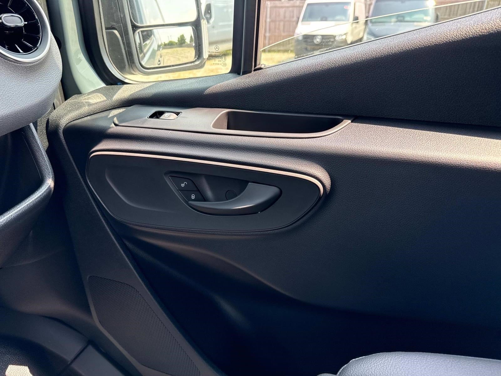 2025 MERCEDES-BENZ SPRINTER - Image 26