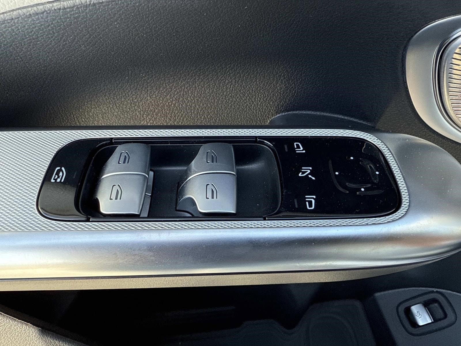 2026 MERCEDES-BENZ GLC-CLASS - Image 28