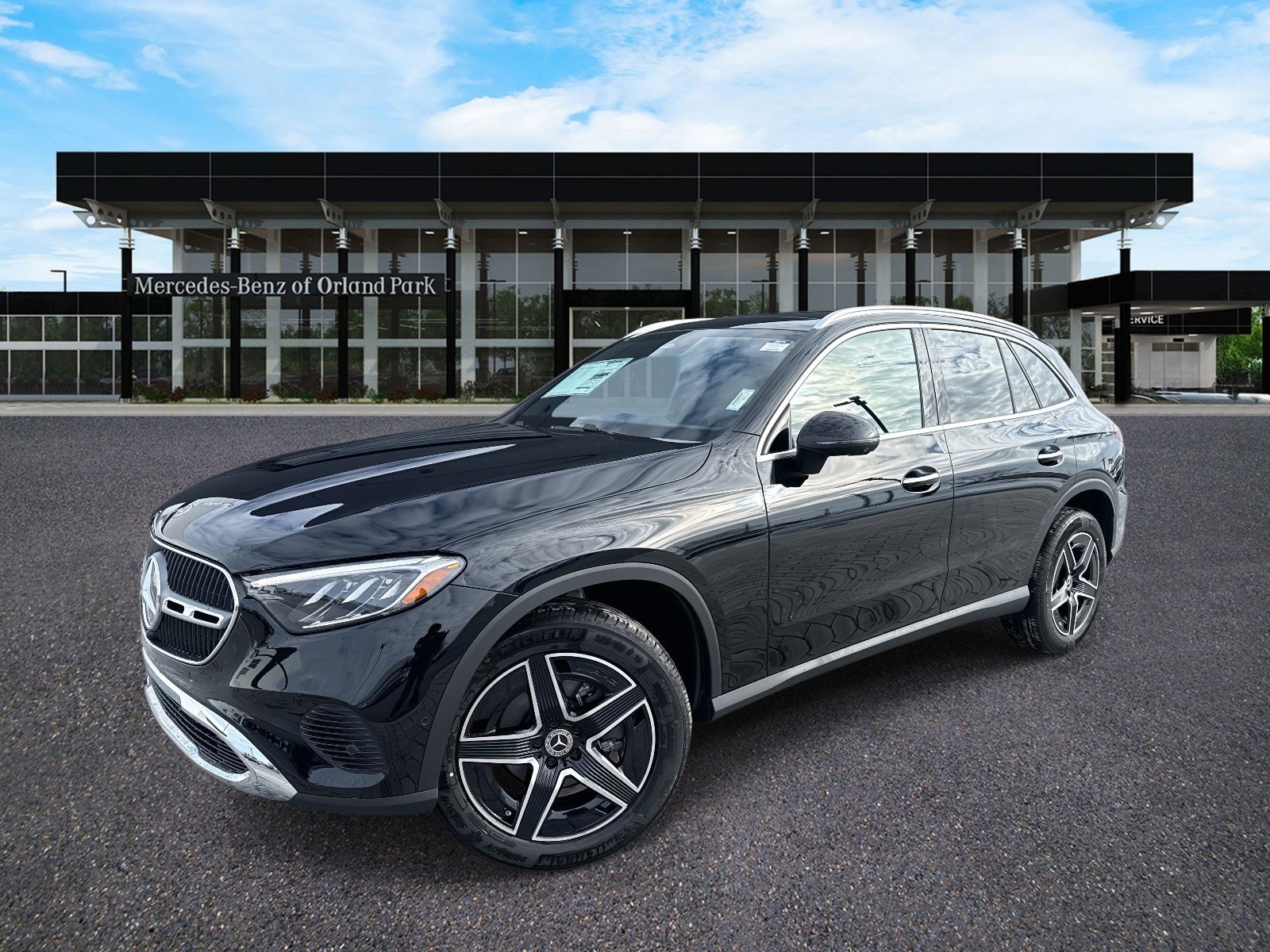 2026 Mercedes-Benz GLC Base's photo