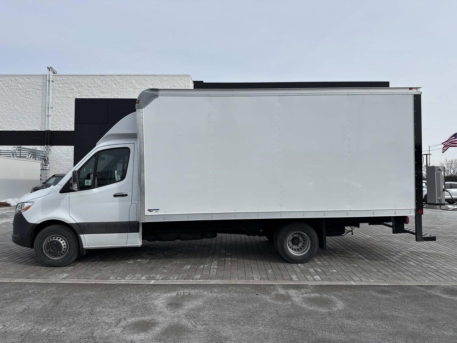 2026 MERCEDES-BENZ SPRINTER - Image 2