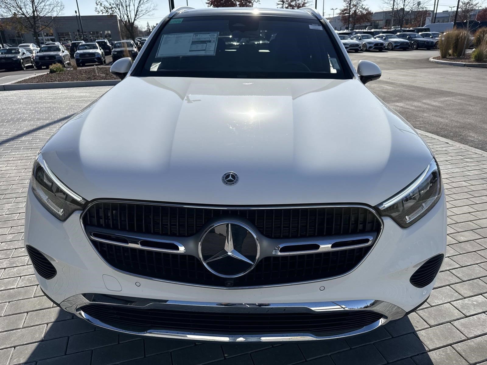 2026 Mercedes Benz GLC 300 4MATIC photo 2