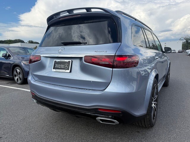 2026 Mercedes Benz GLS 450 4MATIC photo 2