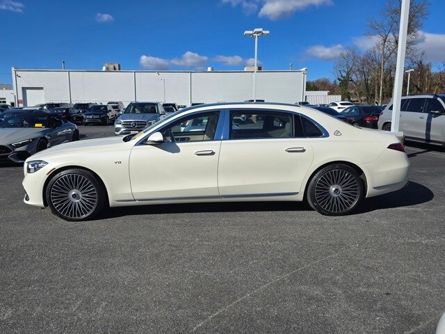 2023 Mercedes Benz S Maybach 680 4MATIC photo 3