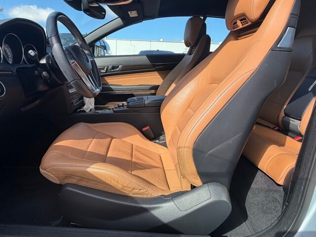 2017 Mercedes Benz E 400 photo 2