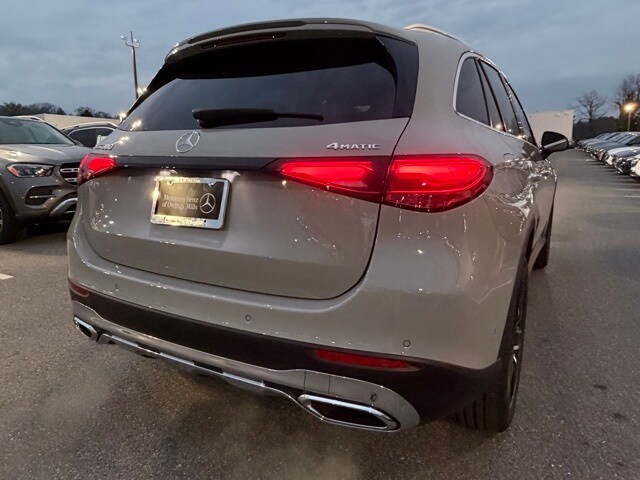 2026 Mercedes Benz GLC 300 4MATIC photo 3