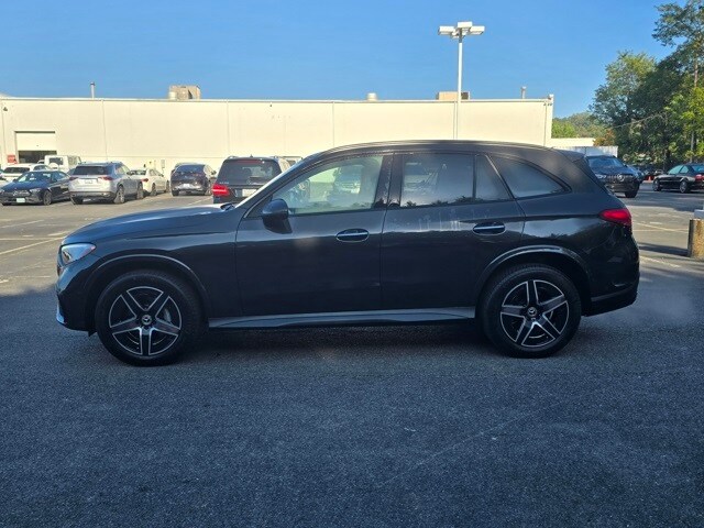2024 Mercedes Benz GLC 300 4MATIC photo 3