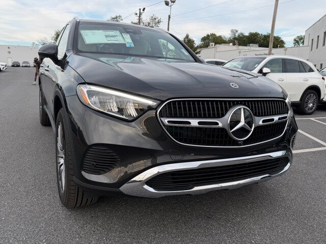 2026 Mercedes Benz GLC 300 4MATIC photo 2