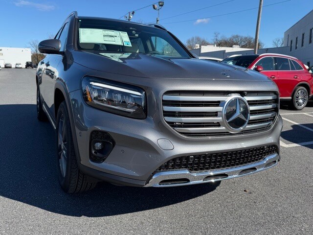 2026 Mercedes Benz GLB 250 4MATIC photo 2