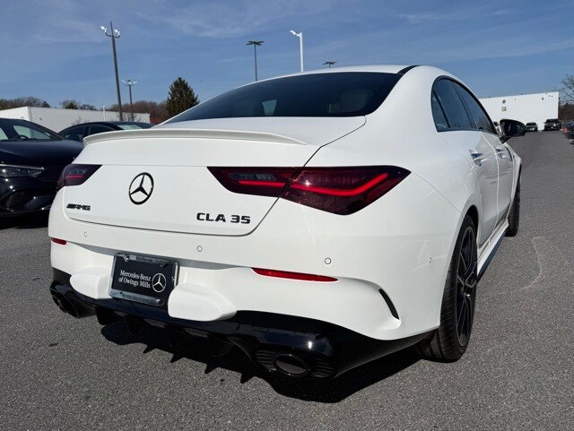 2025 Mercedes Benz CLA 35 AMG 4MATIC photo 3