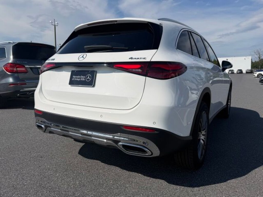 New 2027 Mercedes-Benz GLC300 4matic Truck