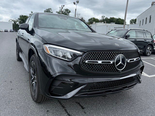 2025 Mercedes Benz GLC 300 4MATIC Coupe photo 2