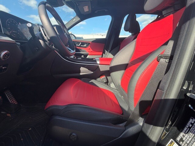 2024 Mercedes Benz GLC 43 AMG 4MATIC photo 2