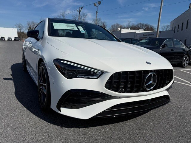 2025 Mercedes Benz CLA 35 AMG 4MATIC photo 2