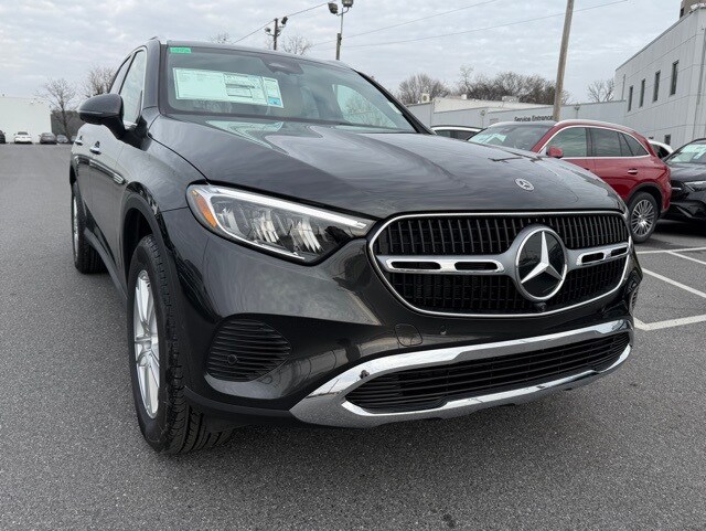 2026 Mercedes Benz GLC 300 4MATIC photo 2