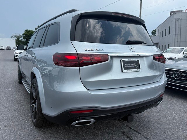 2025 Mercedes Benz GLS 450 4MATIC photo 4