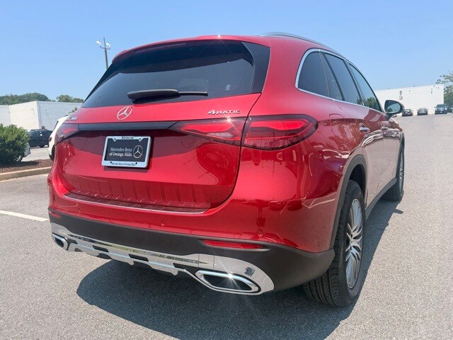2025 Mercedes Benz GLC 300 4MATIC photo 3
