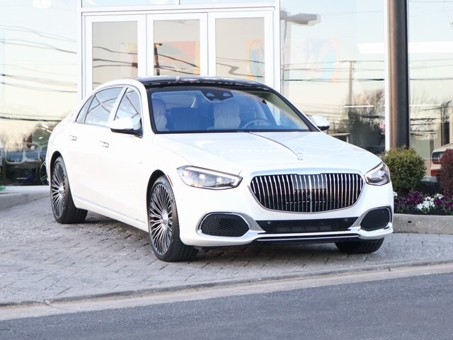 2023 Mercedes Benz S Maybach 680 4MATIC photo 3