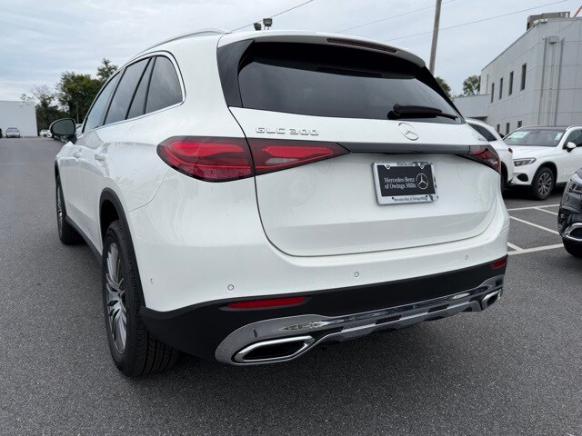 2026 Mercedes Benz GLC 300 4MATIC photo 3
