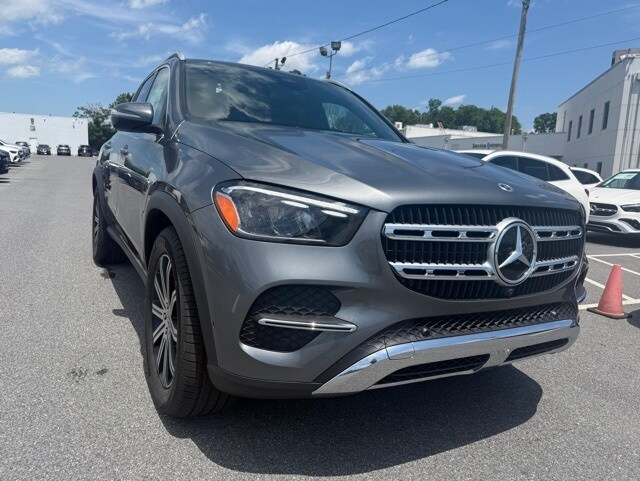 2025 Mercedes Benz GLE 350 4MATIC photo 2