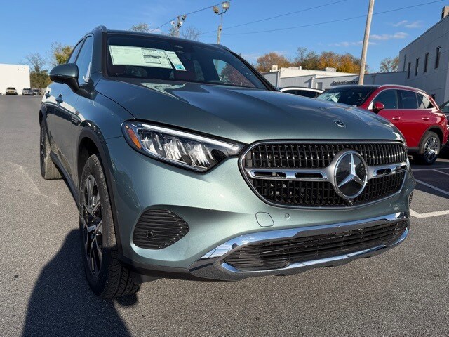 2026 Mercedes Benz GLC 350e 4MATIC photo 2