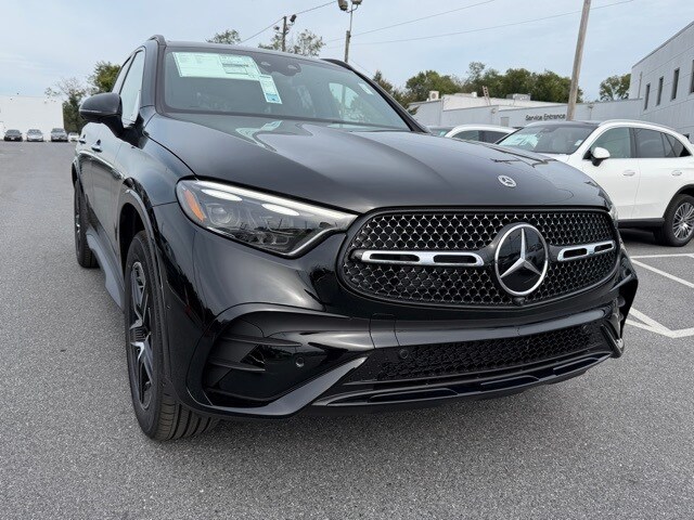 2026 Mercedes Benz GLC 300 4MATIC photo 2