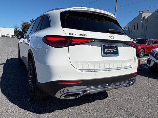 2026 Mercedes Benz GLC 300 4MATIC photo 3