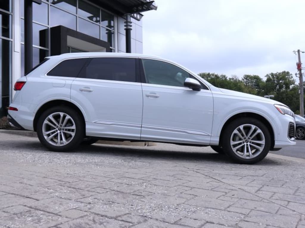 Used 2025 Audi Q7 45 Premium quattro SUV
