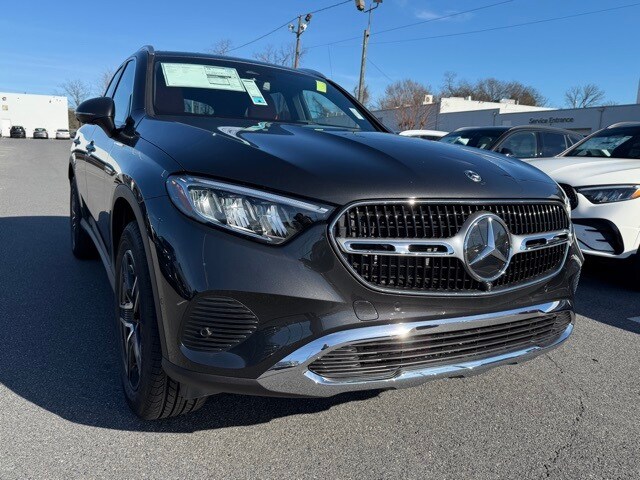 2026 Mercedes Benz GLC 300 4MATIC photo 2