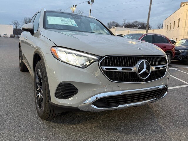 2026 Mercedes Benz GLC 300 4MATIC photo 2