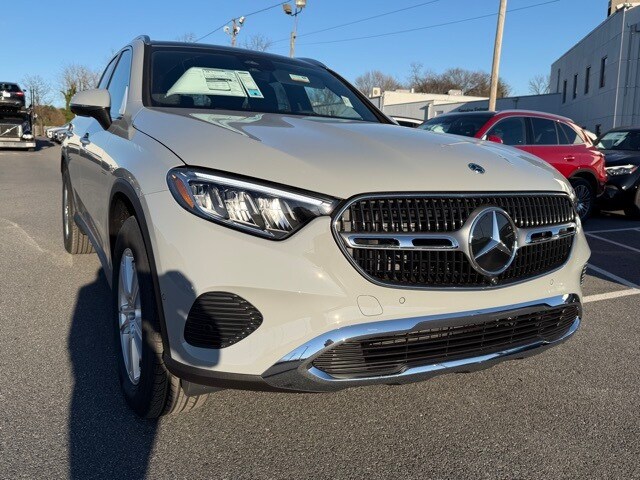 2026 Mercedes Benz GLC 300 4MATIC photo 2
