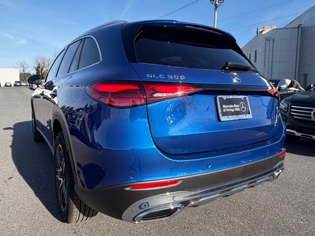 2026 Mercedes Benz GLC 300 4MATIC photo 4