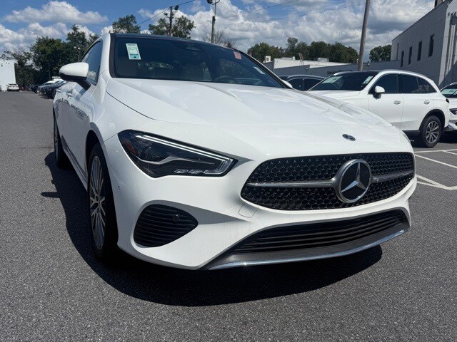 2025 Mercedes Benz CLA 250 4MATIC photo 2