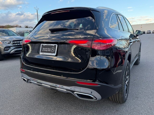 2026 Mercedes Benz GLC 300 4MATIC photo 3
