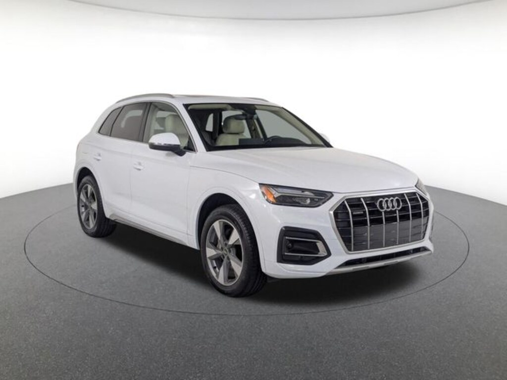 Used 2024 Audi Q5 40 Premium quattro SUV