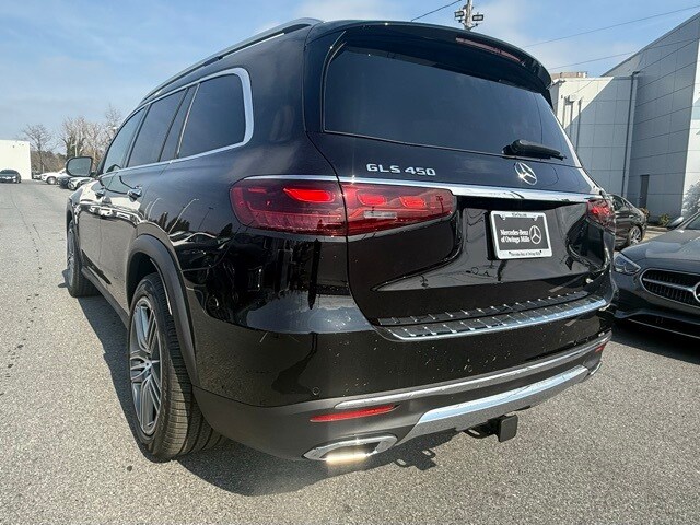 2025 Mercedes Benz GLS 450 4MATIC photo 4