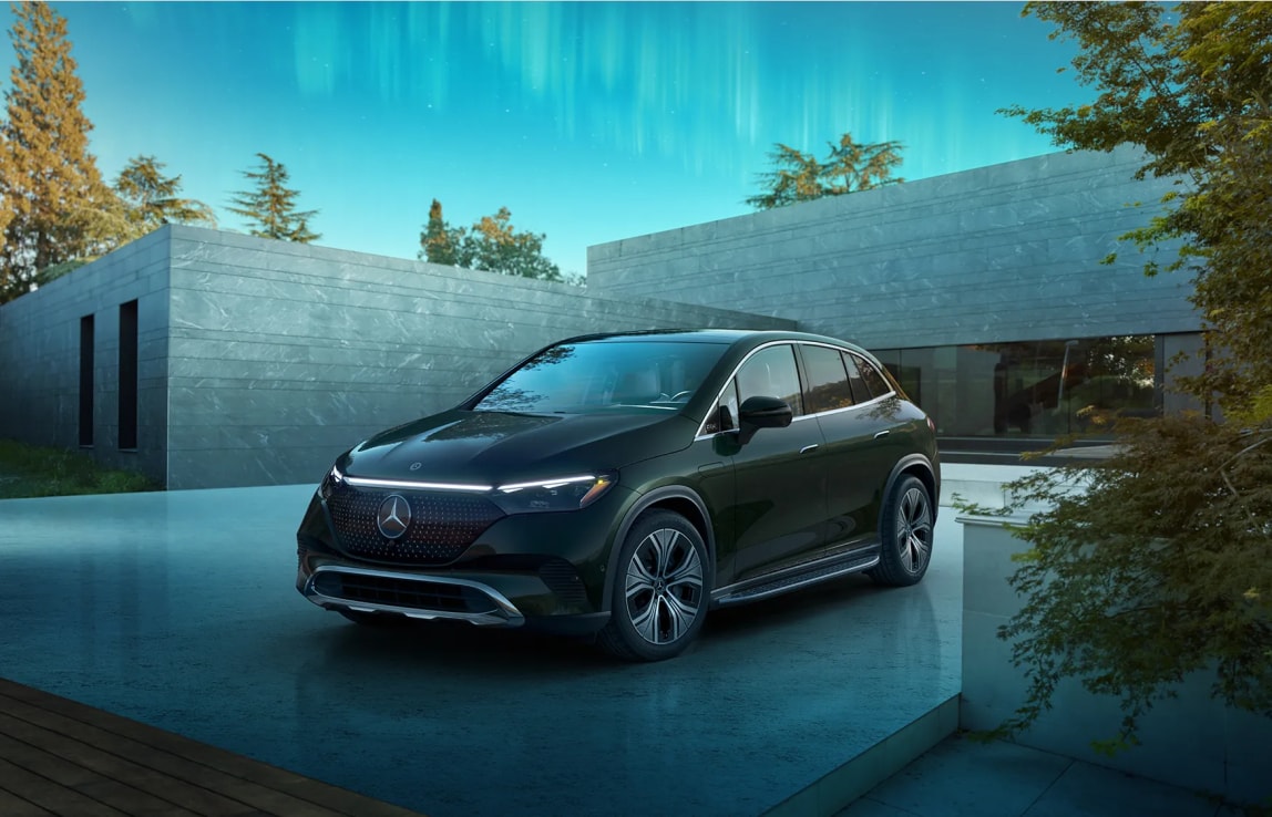 2024%20Mercedes-Benz%20EQE%20SUV%20in%20driveway.png
