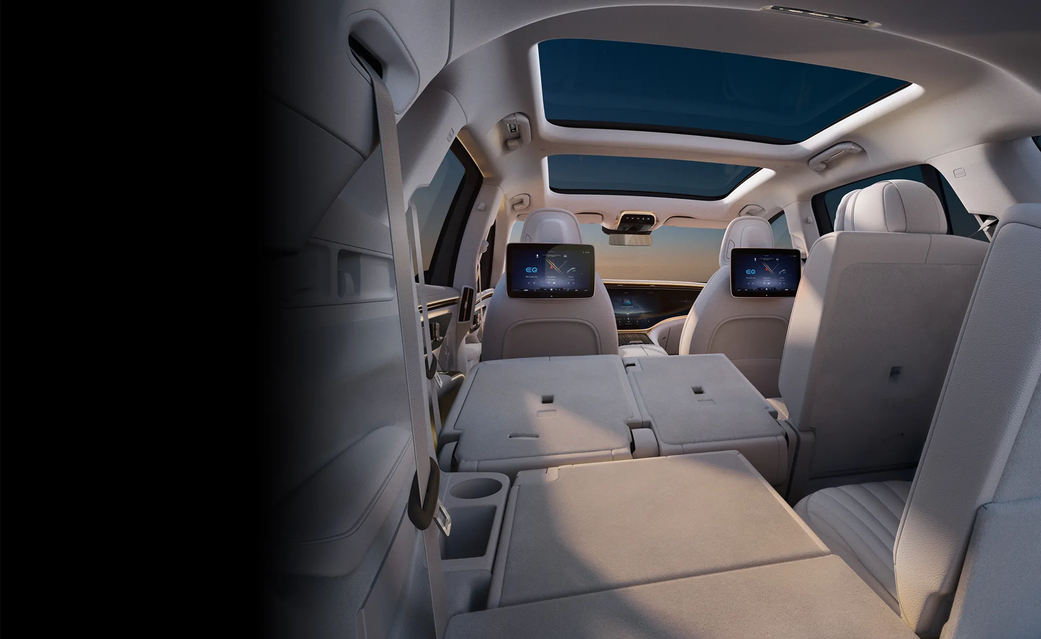 EQS%20SUV%20Interior.webp