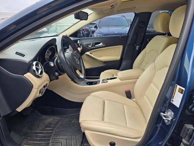 2019 Mercedes Benz GLA 250 4MATIC photo 2