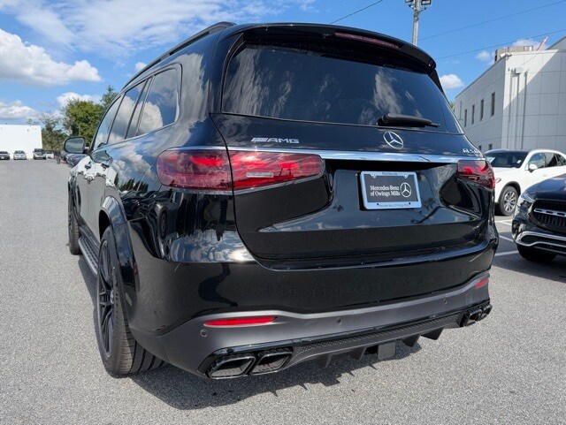 2026 Mercedes Benz GLS AMG 63 4MATIC photo 4