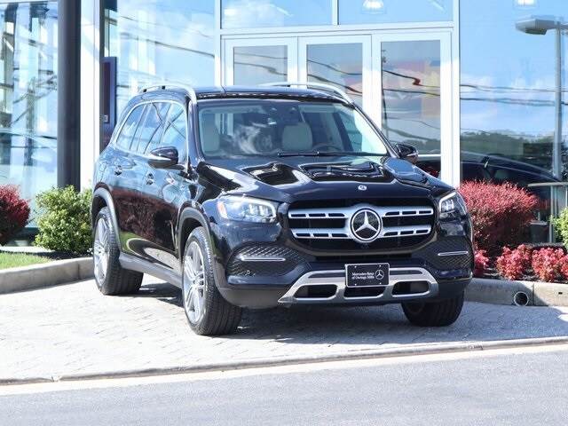 2022 Mercedes Benz GLS 450 4MATIC photo 2