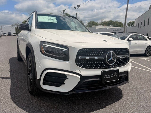 2025 Mercedes Benz GLB 250 4MATIC photo 2