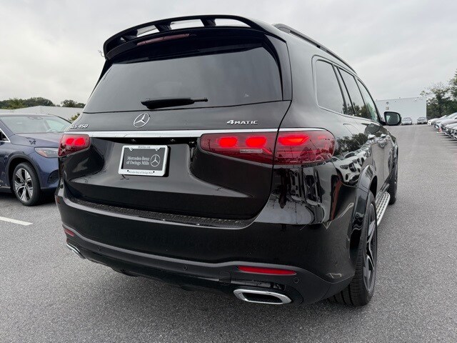 2026 Mercedes Benz GLS 450 4MATIC photo 3