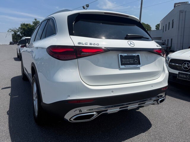 2025 Mercedes Benz GLC 300 4MATIC photo 4