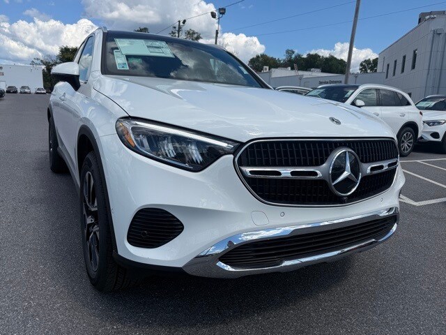 2026 Mercedes Benz GLC 350e 4MATIC photo 2