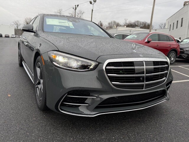 2026 Mercedes Benz S 580 4MATIC photo 2