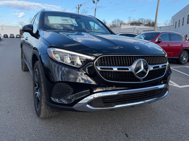 2026 Mercedes Benz GLC 300 4MATIC photo 2