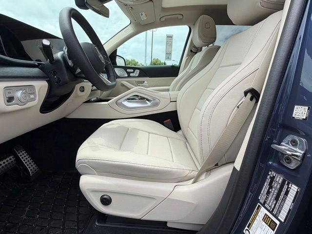 2026 Mercedes-Benz GLS Base - Photo 6